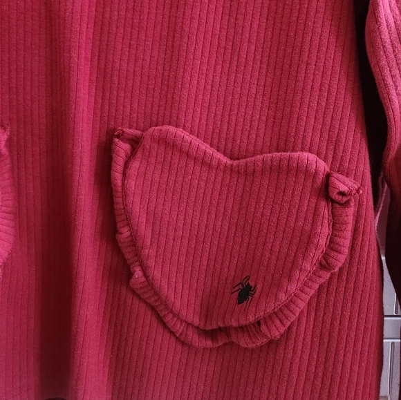 Kina & Tam Loveweb Top Spiderweb Heart Red Mockneck Ribbed Top - Picture 4 of 9